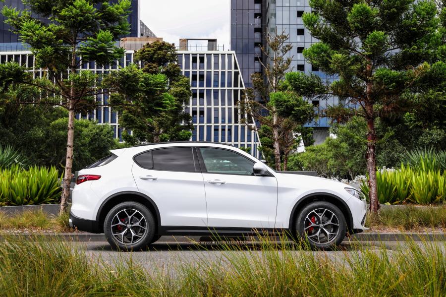  Alfa Romeo Stelvio (949) 2018 года  (AU) (фото 19 из 40)